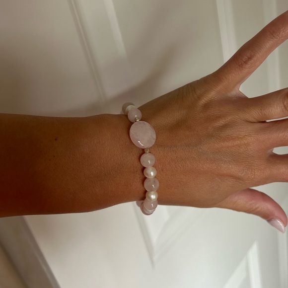 tjazelle pink and pearl bracelet one size - Picture 3 of 3